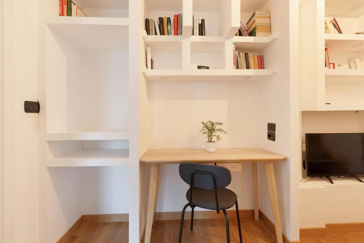 Milan Comfy Apartment X3 - With Balcony 0*,  Italy