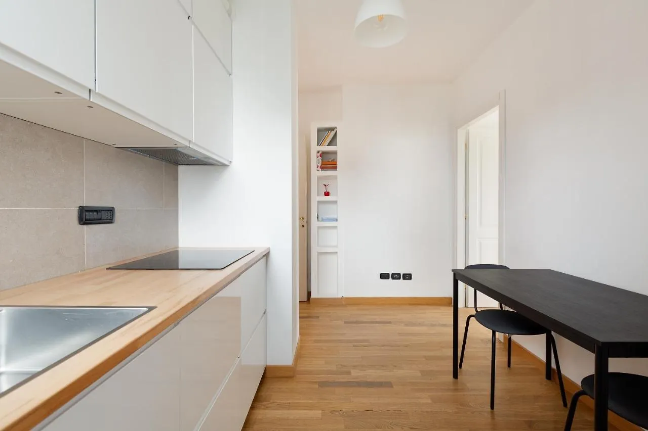 Milan Comfy Apartment X3 - With Balcony