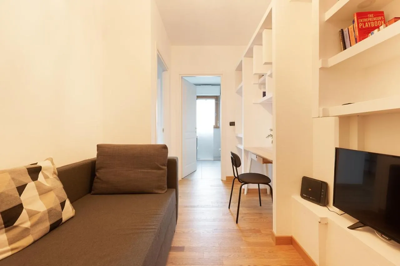 Milan Comfy Apartment X3 - With Balcony